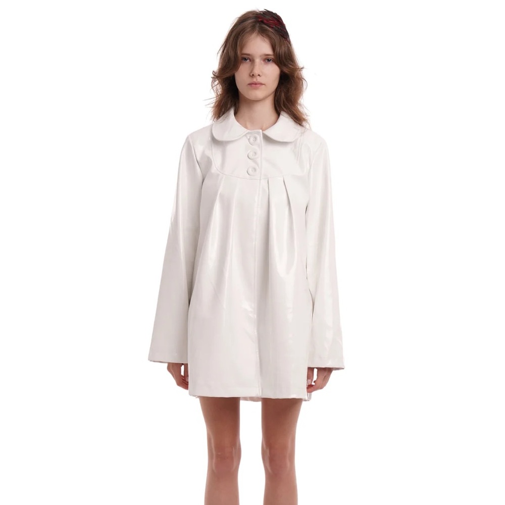 PRICE DROP - Niihai AFTER DARK COAT IN WHITE GLOSS